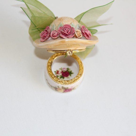 Royal Albert Porcelain Hat 24kt Gold Trinket Box - Picture 9 of 13